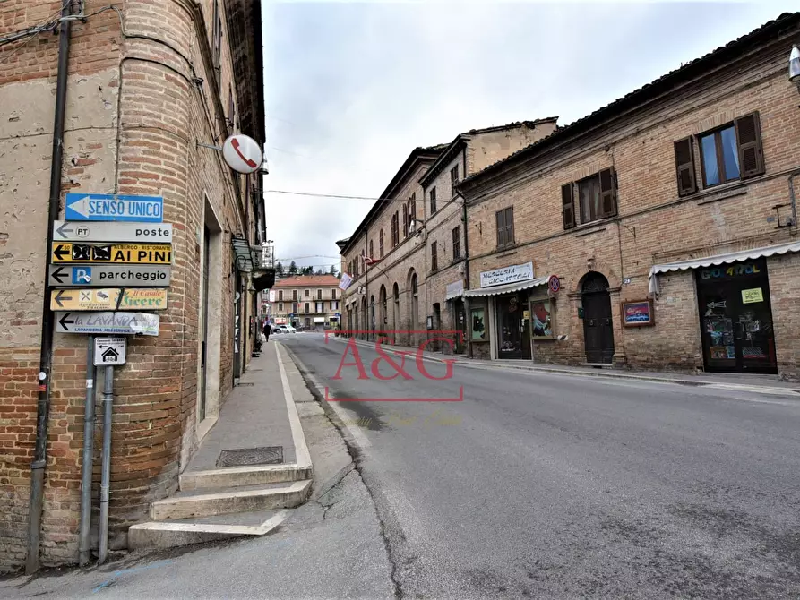 Immagine 19 di Appartamento in vendita  in Borgo Garibaldi 95 a Sarnano