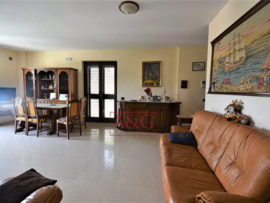 Immagine 3 di Appartamento in vendita  in via Angelo Biondi 2 a Amandola