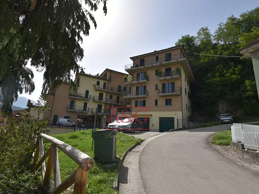 Immagine 37 di Appartamento in vendita  in via Angelo Biondi 2 a Amandola