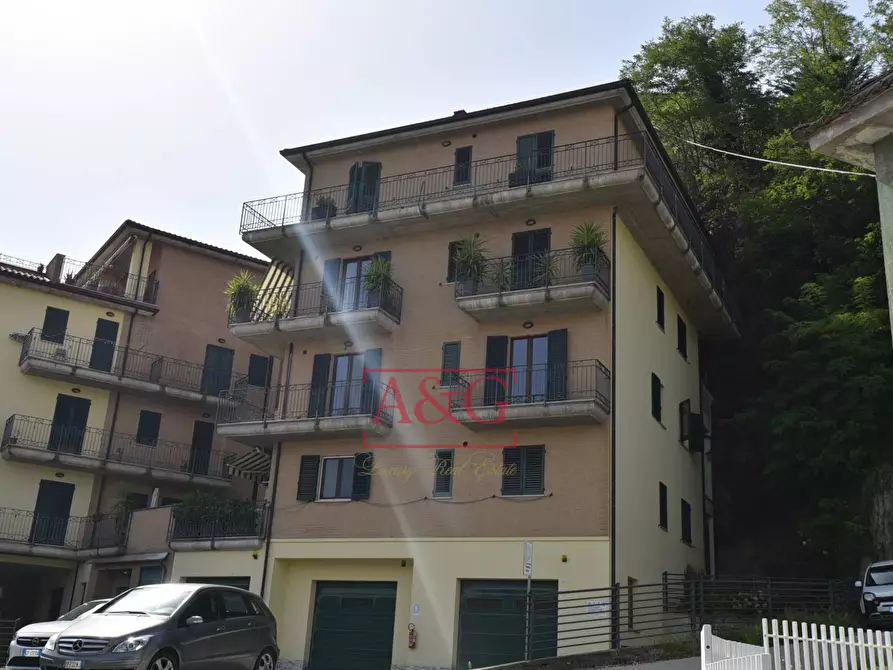 Immagine 1 di Appartamento in vendita  in via Angelo Biondi 2 a Amandola