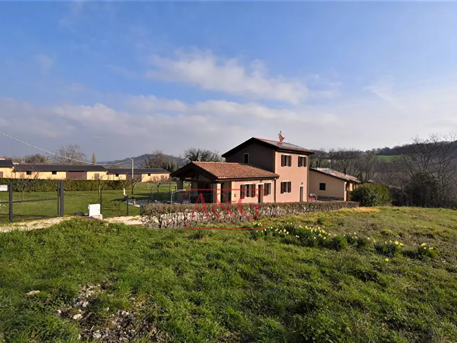 Immagine 3 di Rustico / casale in vendita  in Contrada Morico 73 a San Ginesio