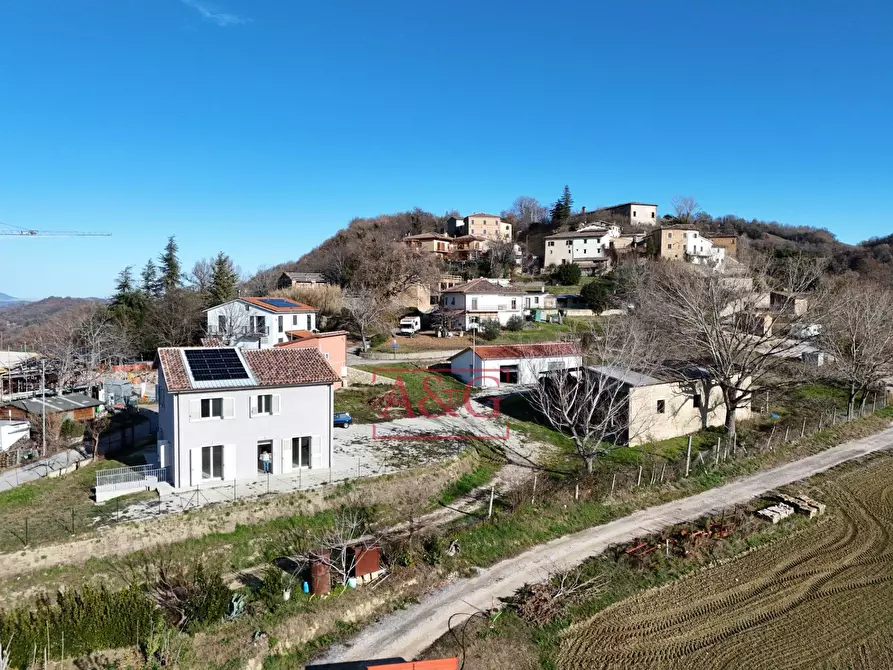 Immagine 38 di Villa in vendita  in Contrada Morichella 28 a San Ginesio