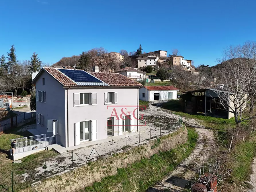 Immagine 2 di Villa in vendita  in Contrada Morichella 28 a San Ginesio