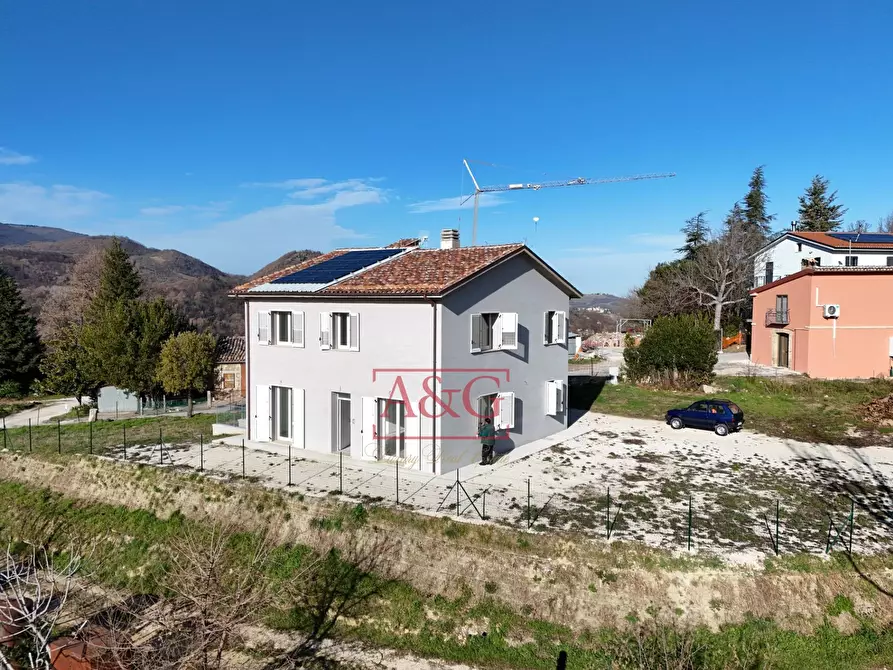 Immagine 3 di Villa in vendita  in Contrada Morichella 28 a San Ginesio