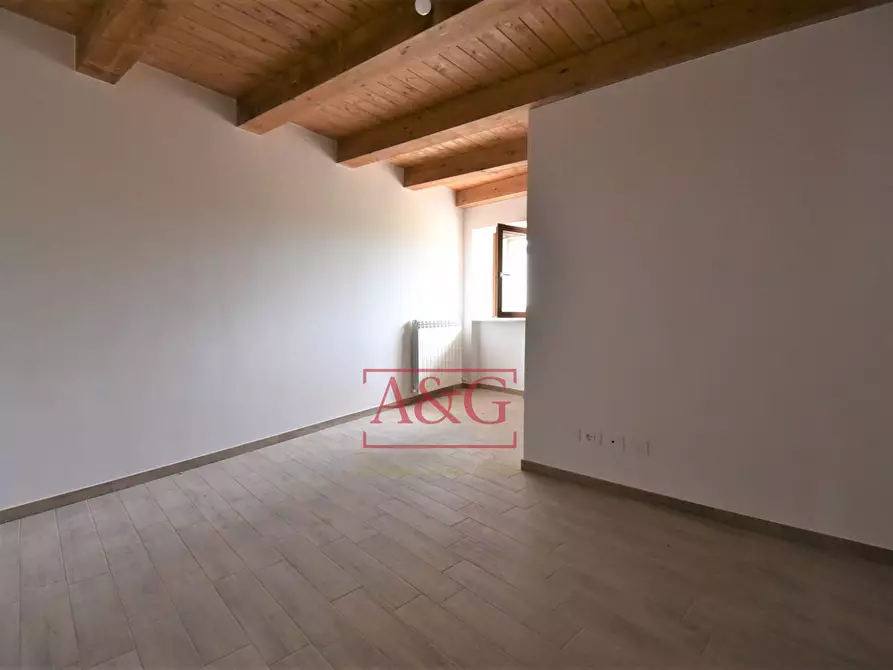 Immagine 11 di Casa indipendente in vendita  in Via Villa Verri 12 a Amandola