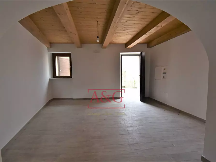 Immagine 3 di Casa indipendente in vendita  in Via Villa Verri 12 a Amandola