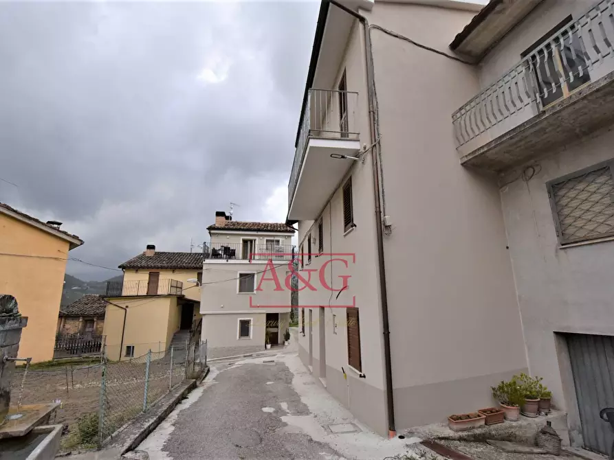 Immagine 23 di Casa indipendente in vendita  in Via Villa Verri 12 a Amandola