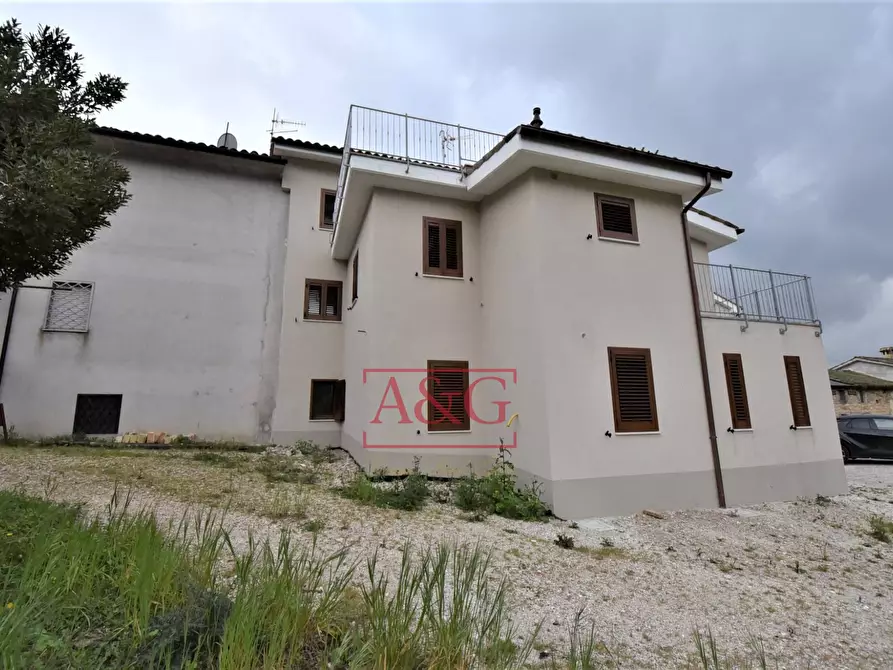 Immagine 2 di Casa indipendente in vendita  in Via Villa Verri 12 a Amandola