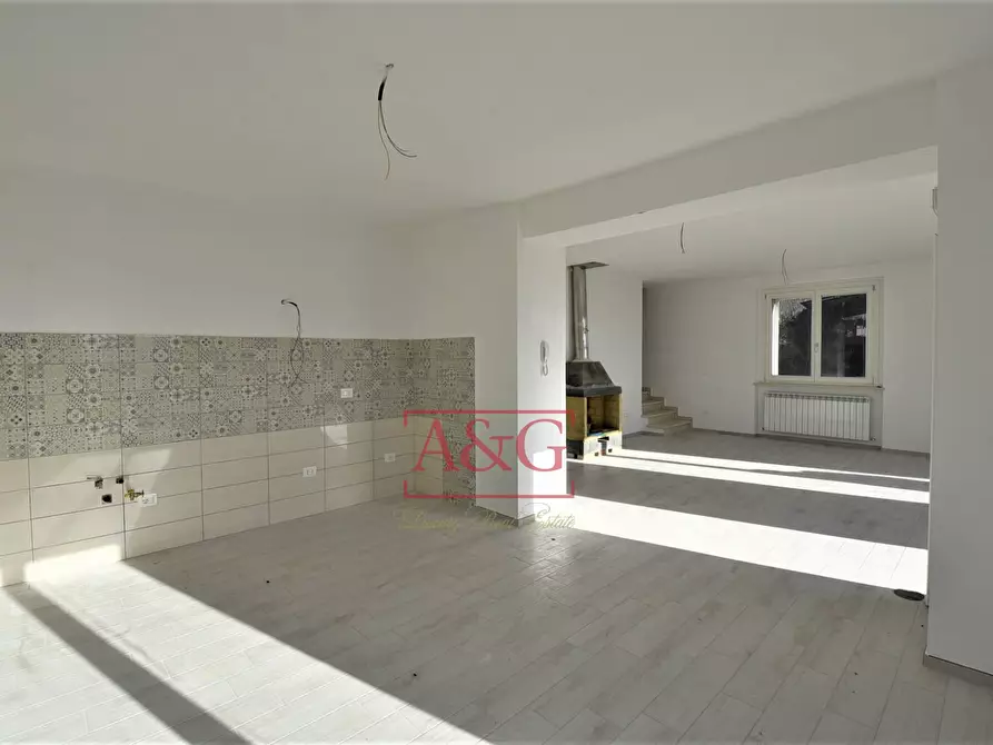 Immagine 17 di Villa in vendita  in Contrada Morichella 28 a San Ginesio