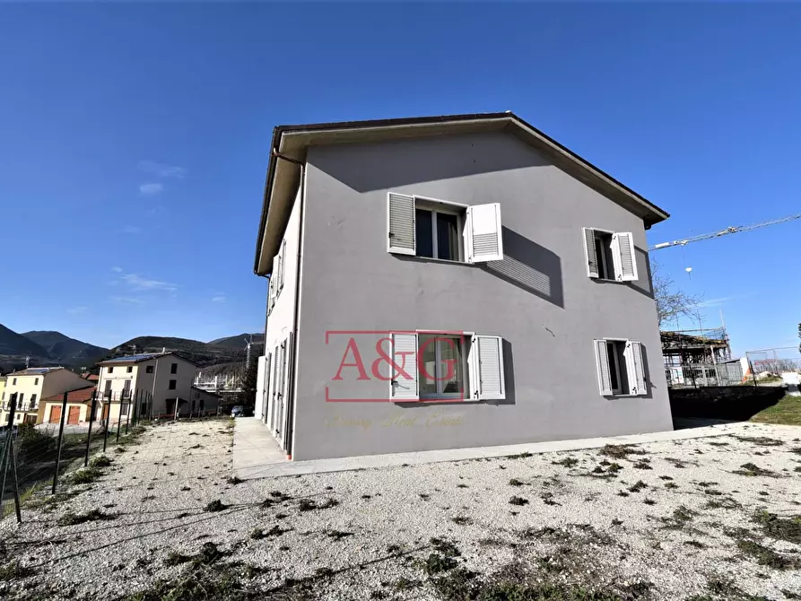 Immagine 22 di Villa in vendita  in Contrada Morichella 28 a San Ginesio