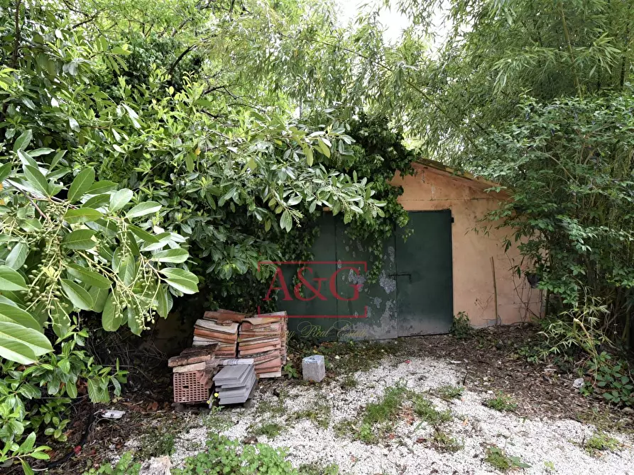 Immagine 68 di Villa in vendita  in località sossasso snc a Montefortino