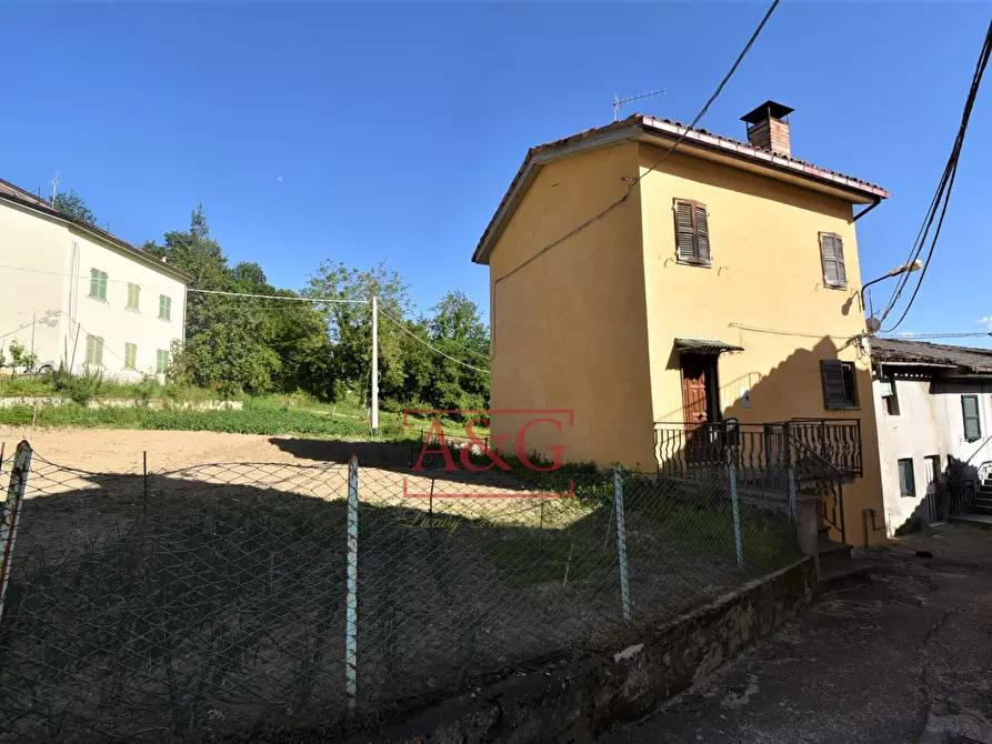 Immagine 10 di Casa indipendente in vendita  in Via Villa Salvi a Amandola
