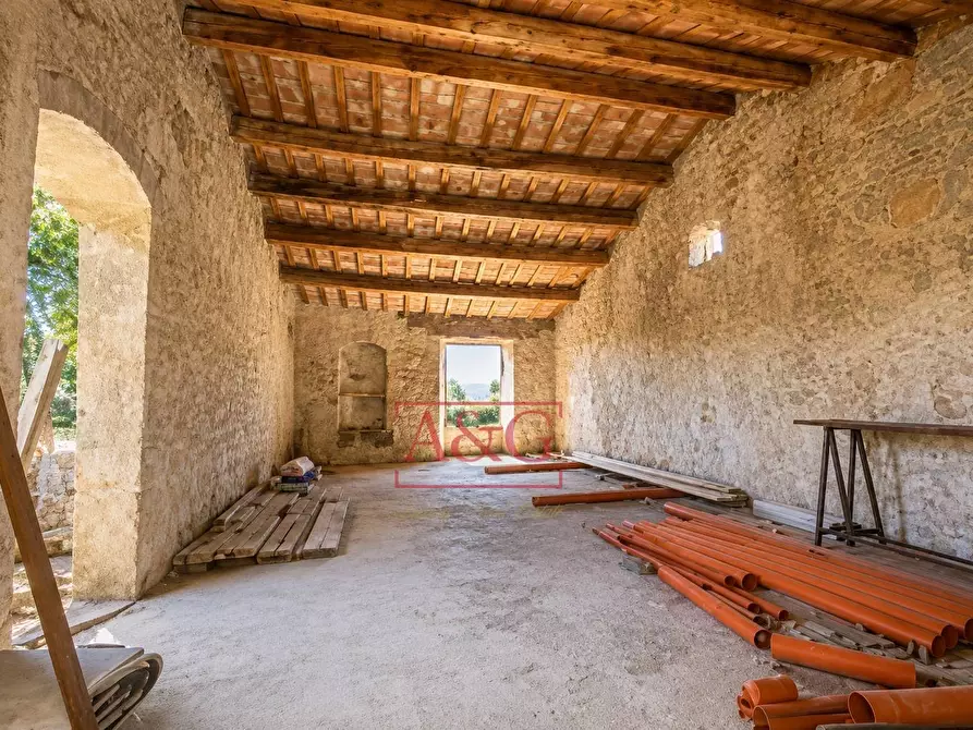 Immagine 14 di Casa indipendente in vendita  a Montefortino