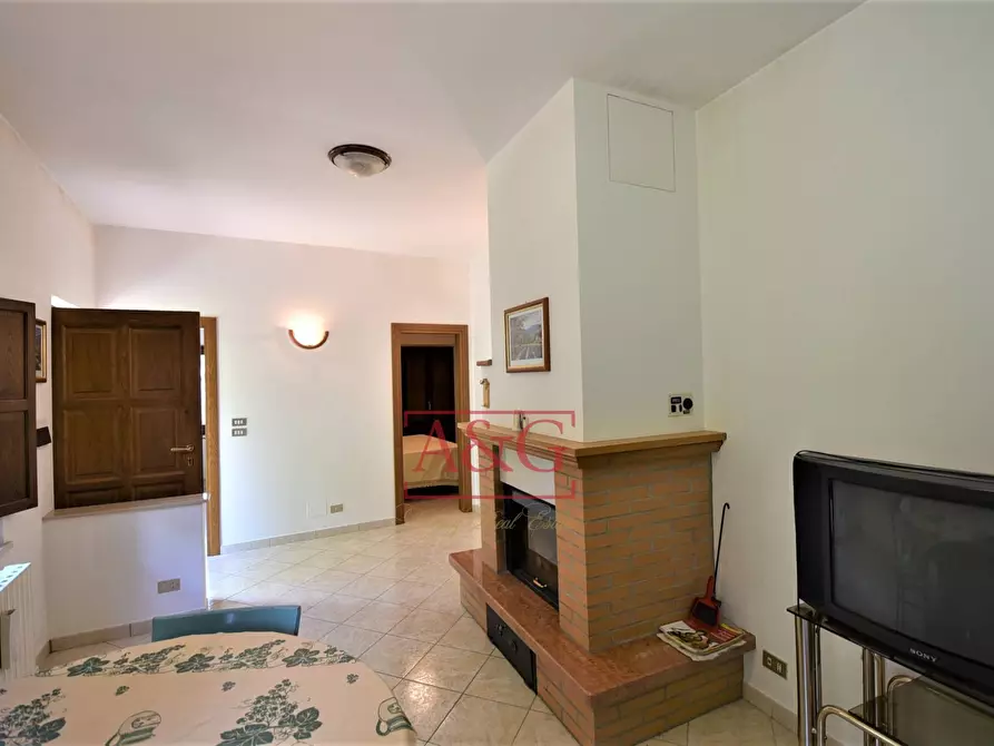 Immagine 3 di Appartamento in vendita  in Contrada Villa Vena a Amandola