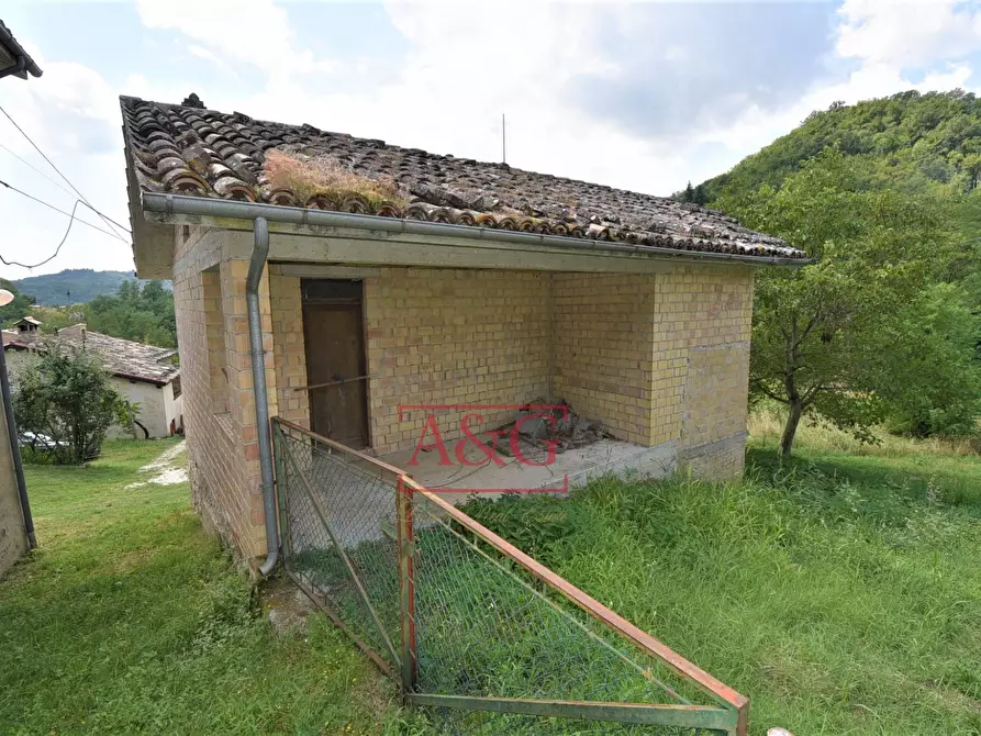 Immagine 1 di Casa indipendente in vendita  in Località Villa Vena SNC a Amandola
