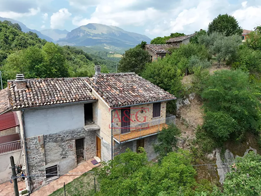 Immagine 16 di Appartamento in vendita  in Contrada Villa Vena a Amandola