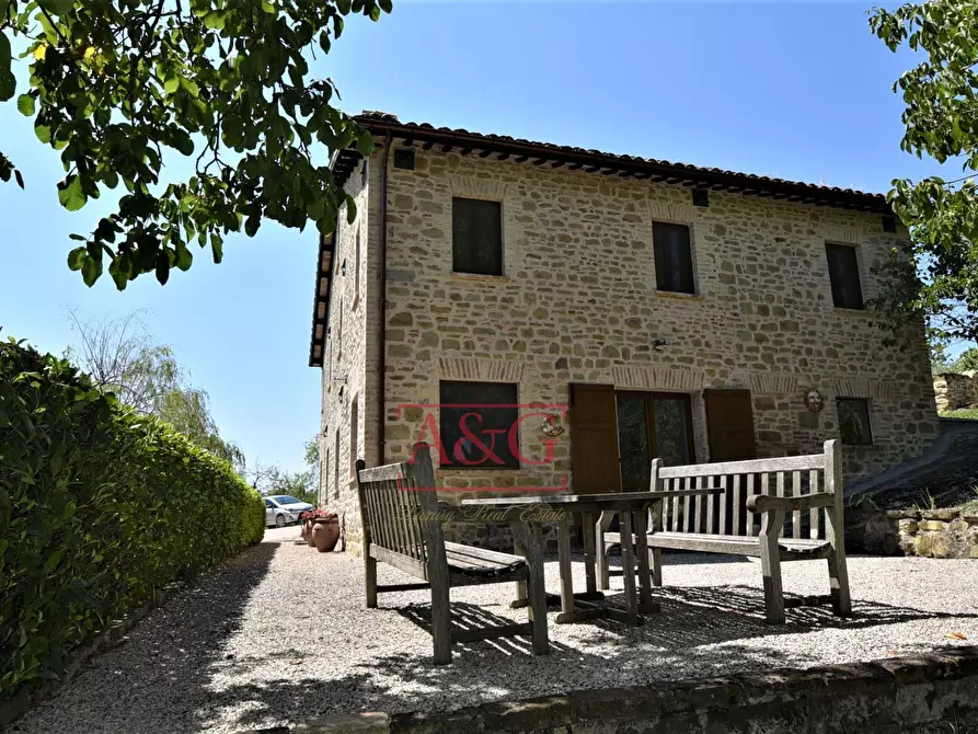 Immagine 11 di Rustico / casale in vendita  in VILLA CACCIANEBBIA a Amandola