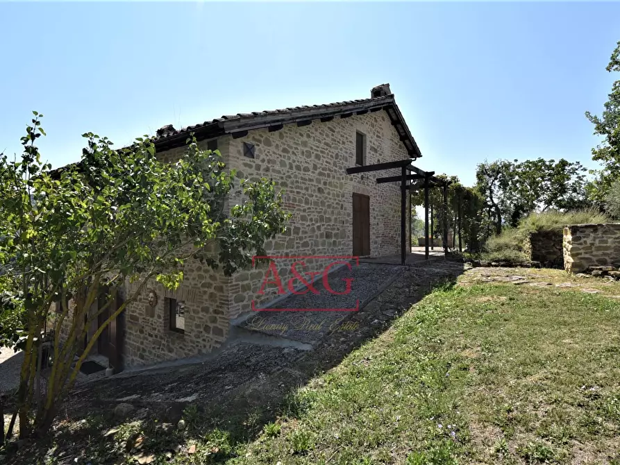 Immagine 60 di Rustico / casale in vendita  in VILLA CACCIANEBBIA a Amandola