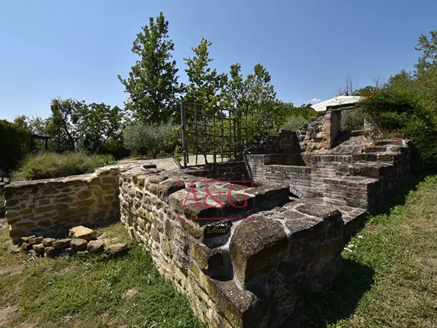 Immagine 57 di Rustico / casale in vendita  in VILLA CACCIANEBBIA a Amandola