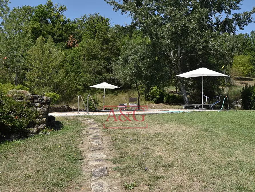 Immagine 75 di Rustico / casale in vendita  in VILLA CACCIANEBBIA a Amandola