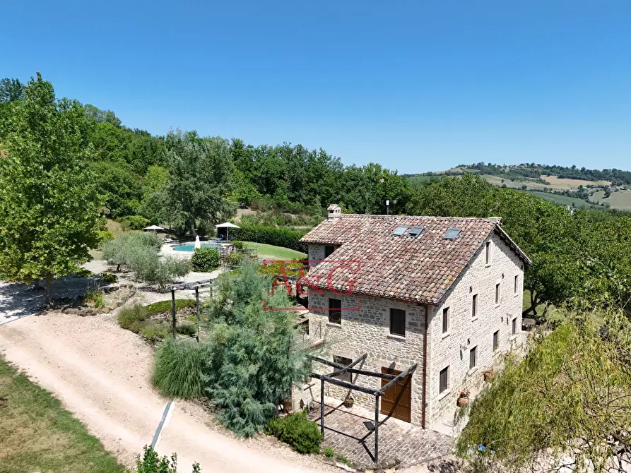 Immagine 79 di Rustico / casale in vendita  in VILLA CACCIANEBBIA a Amandola