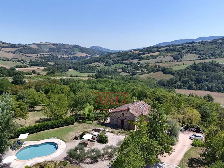 Immagine 3 di Rustico / casale in vendita  in VILLA CACCIANEBBIA a Amandola