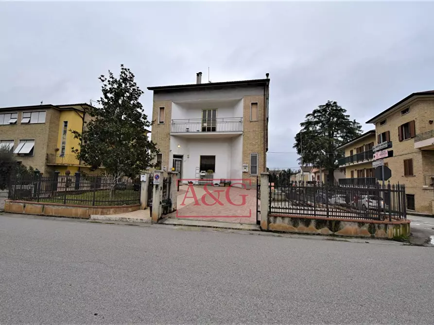 Immagine 2 di Appartamento in vendita  in Strada Falerienze a Valle 44 a Falerone