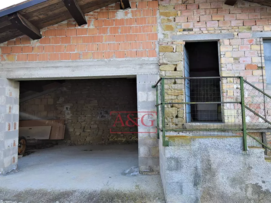 Immagine 12 di Casa indipendente in vendita  in Contrada Schito a Sarnano
