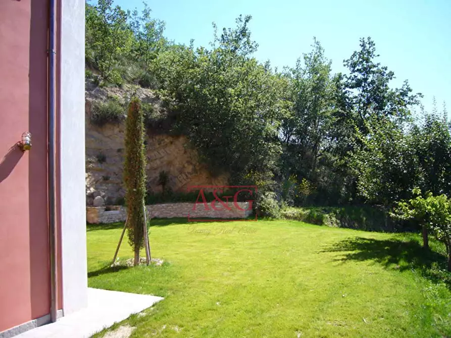 Immagine 21 di Villa in vendita  in villa pagani a Ascoli Piceno