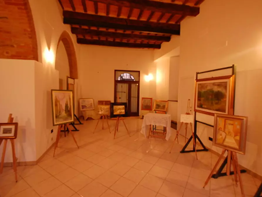 Immagine 2 di Locale commerciale in affitto  in PIAZZA RISORGIMENTO a Amandola