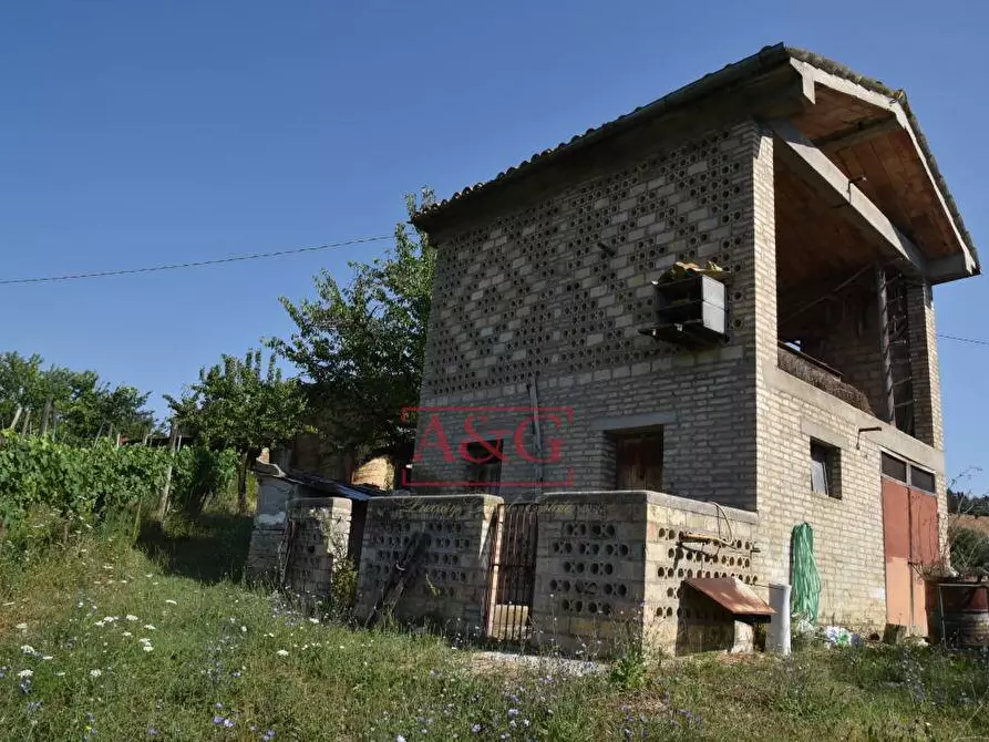 Immagine 24 di Rustico / casale in vendita  a Amandola