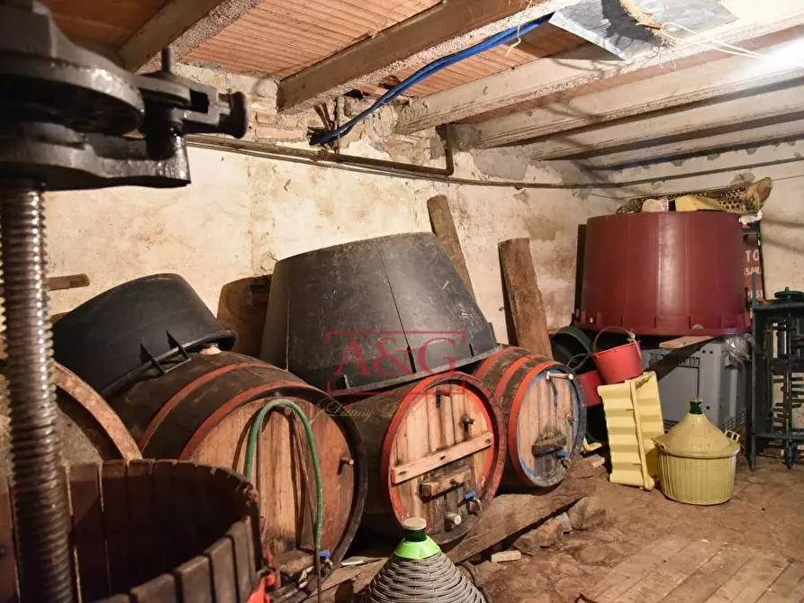 Immagine 25 di Rustico / casale in vendita  a Amandola