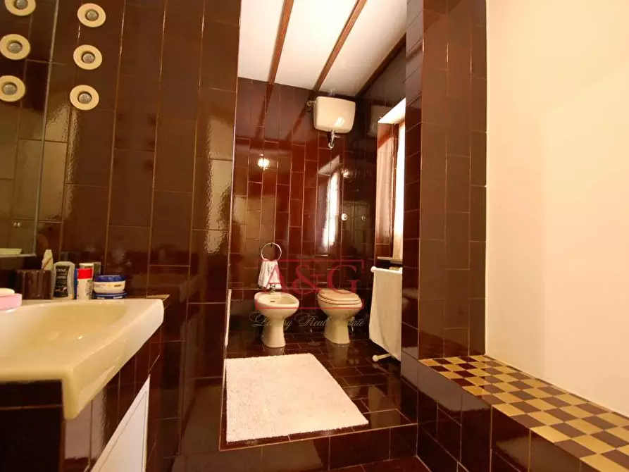 Immagine 31 di Villa in vendita  in CONTRADA BORE DI TENNA 1 a Fermo