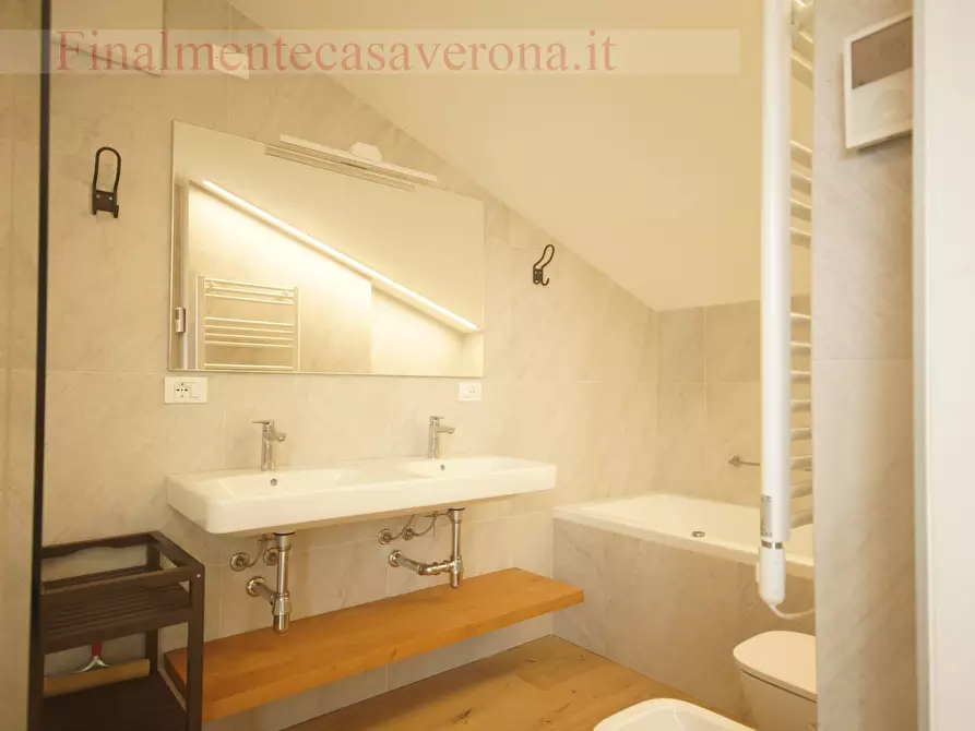 Immagine 41 di Appartamento in affitto  in Via Secolo 5 a Peschiera Del Garda