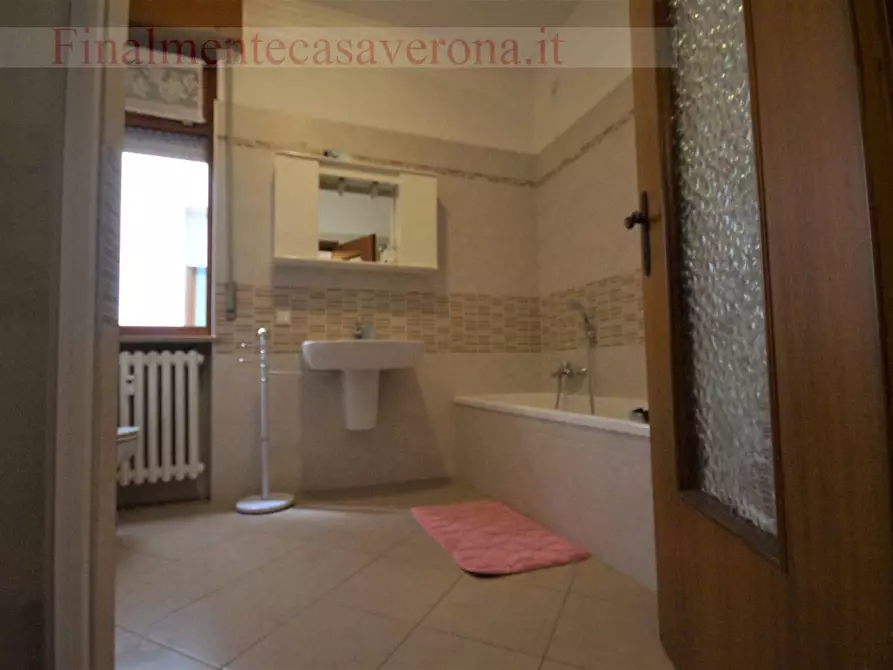 Immagine 9 di Casa semindipendente in affitto  in VIA   Beltrame 2 a Verona