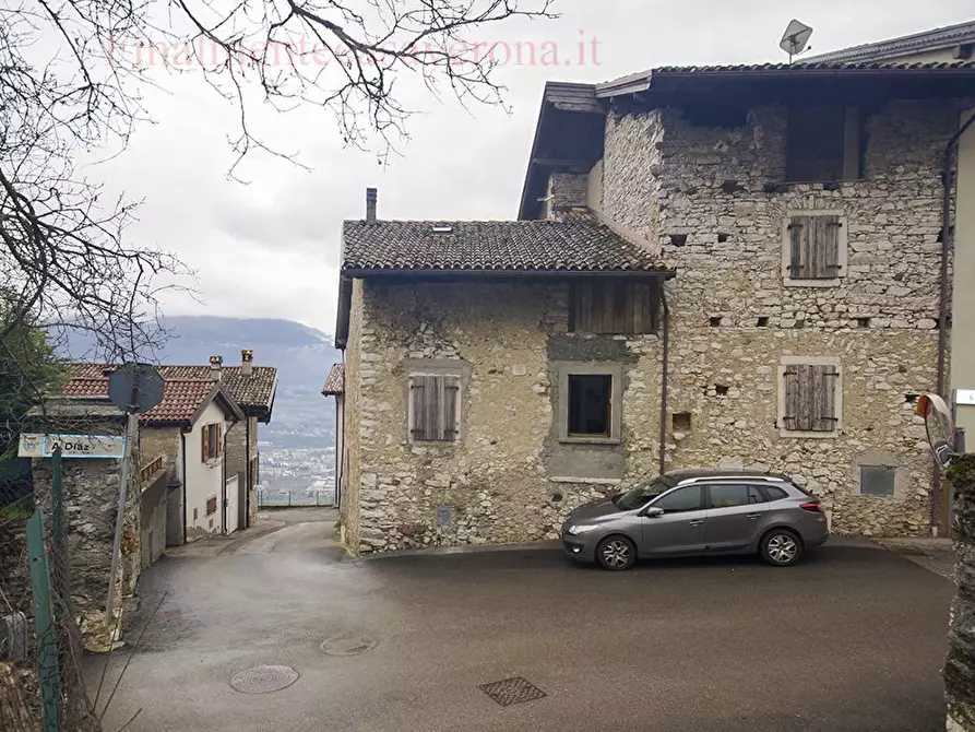 Immagine 24 di Rustico / casale in vendita  in Via Diaz 1 a Isera