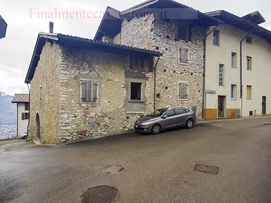 Immagine 18 di Rustico / casale in vendita  in Via Diaz 1 a Isera