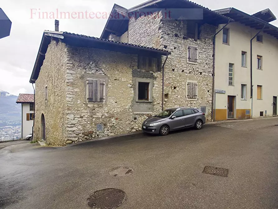 Immagine 19 di Rustico / casale in vendita  in Via Diaz 1 a Isera