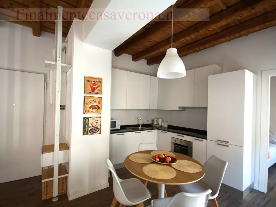 Immagine 11 di Appartamento in affitto  in Piazza San Nicolo' a Verona