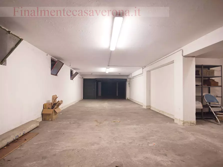 Immagine 1 di Magazzino in vendita  in via filippo a Verona