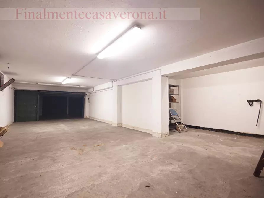Immagine 2 di Magazzino in vendita  in via filippo a Verona