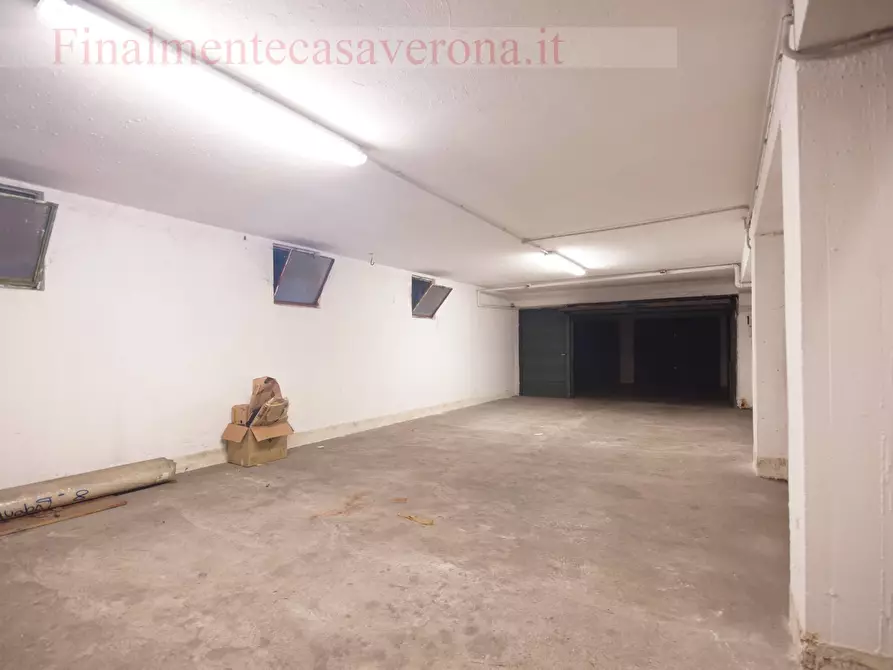 Immagine 3 di Magazzino in vendita  in via filippo a Verona