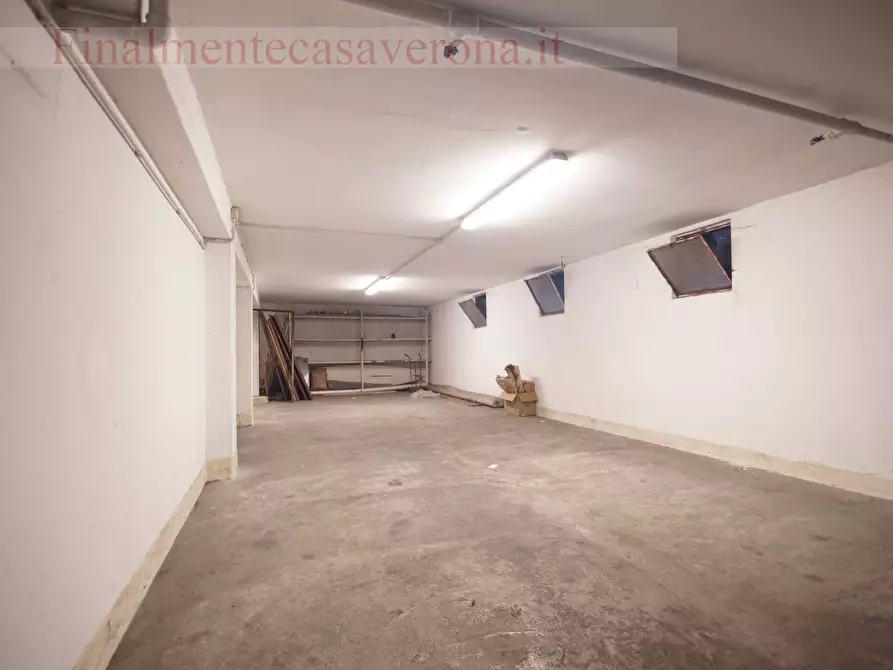 Immagine 4 di Magazzino in vendita  in via filippo a Verona