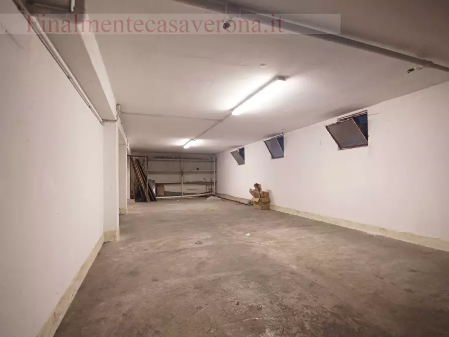 Immagine 5 di Magazzino in vendita  in via filippo a Verona