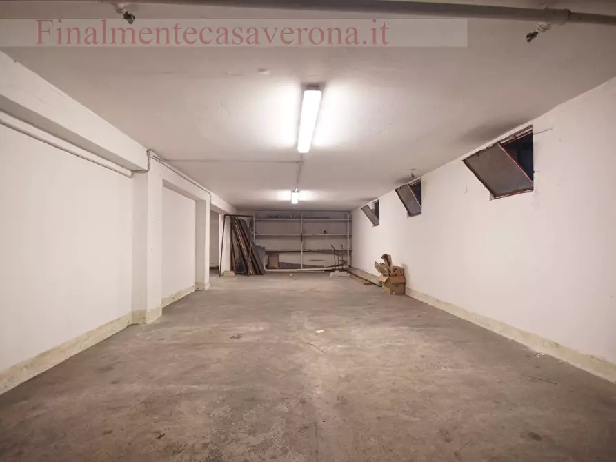 Immagine 6 di Magazzino in vendita  in via filippo a Verona