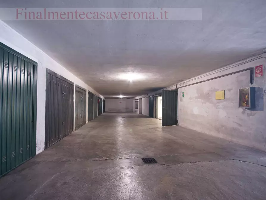 Immagine 9 di Magazzino in vendita  in via filippo a Verona