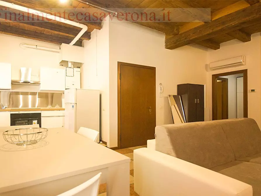 Immagine 1 di Appartamento in affitto  in Via Ognissanti 9 a Verona