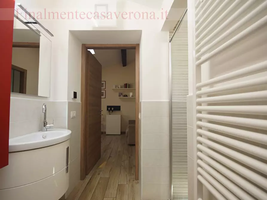 Immagine 23 di Appartamento in affitto  in Via Santa Felicita 19 a Verona