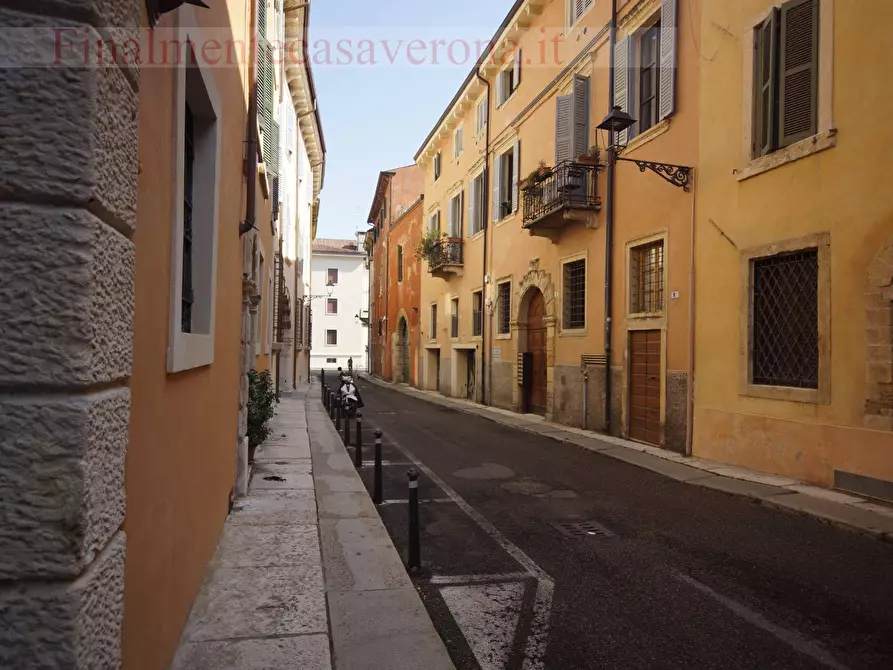 Immagine 26 di Appartamento in affitto  in Via Santa Felicita 19 a Verona