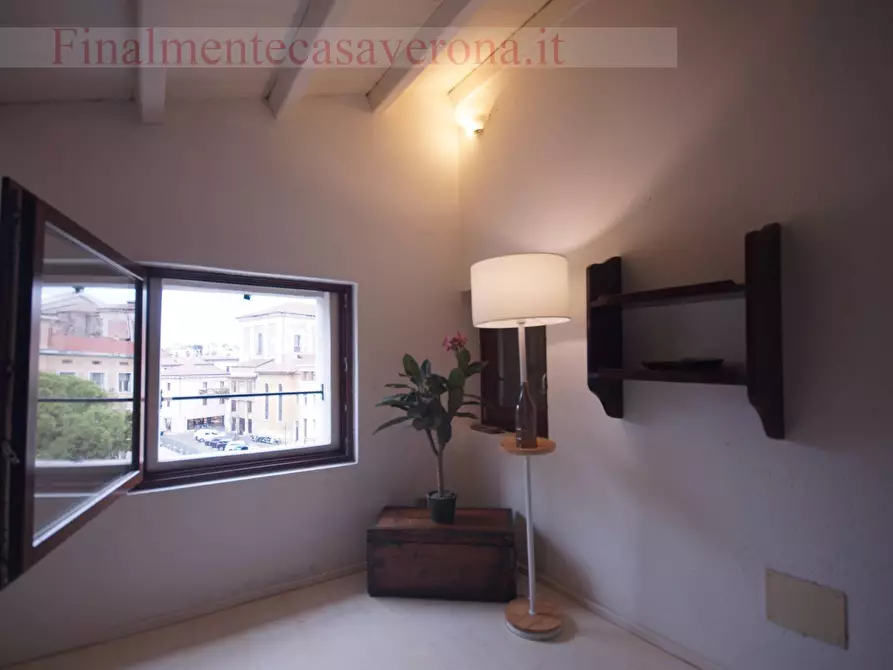 Immagine 22 di Appartamento in affitto  in Piazza Mura Gallieno 143 a Verona